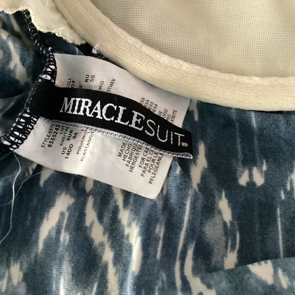 Miraclesuit Love Knot Tankini Top with Layered Front Faux Flyaway. 14DD - Picture 10 of 12